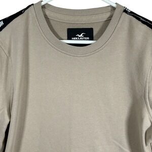 Hollister Mens XS Crewneck Sweatshirt Tan Beige Logo Tape Sleeve Fleece Pullover